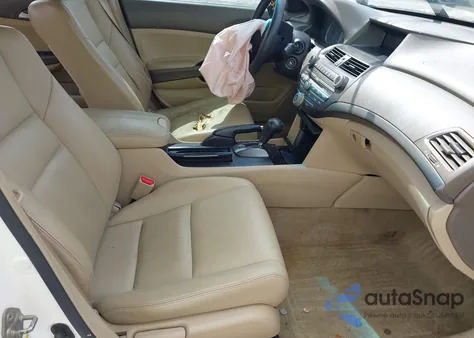 2009 Honda Accord 2.4 Lx z USA, uszkodzony, nr VIN 1HGCP26359A095265